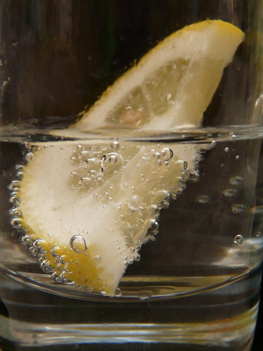 Odkwaszanie organizmu – woda z cytryną to dobry początek...