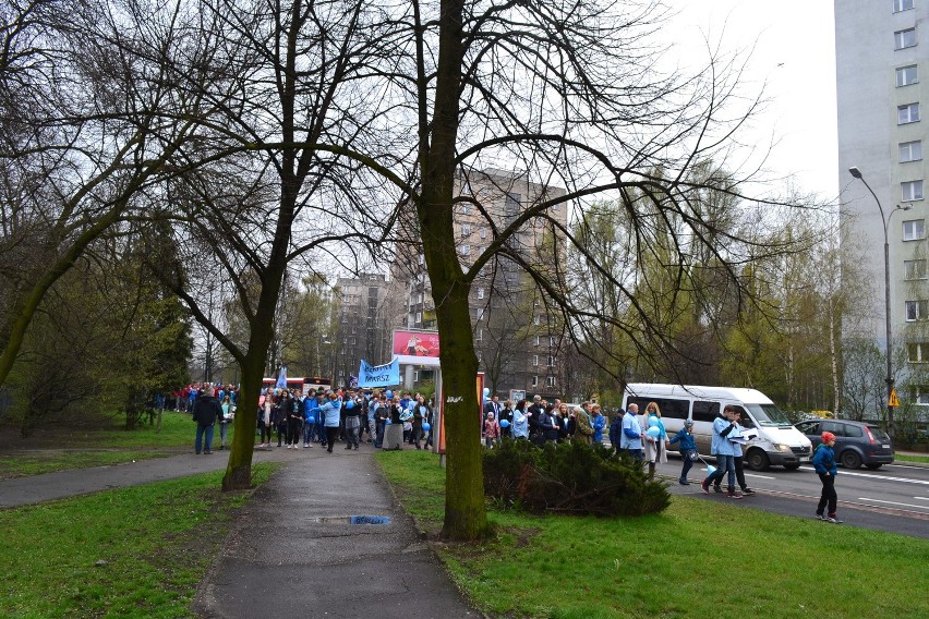 Sosnowiec: ulicami miasta przeszedł Błękitny Marsz [ZDJĘCIA]