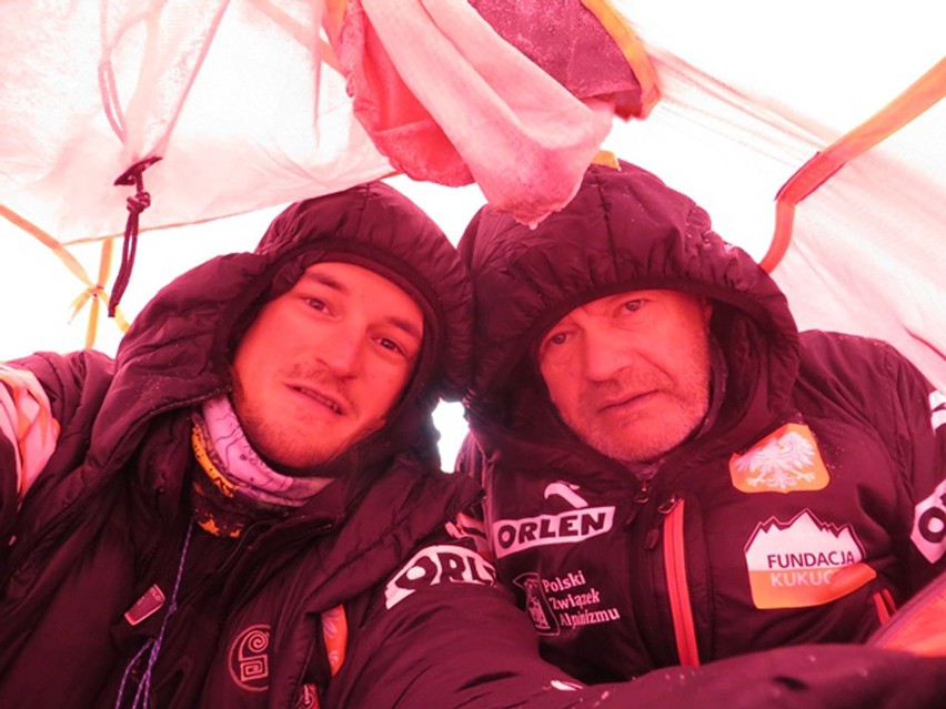 Adam Bielecki i Maciej Berbeka w obozie pod Broad Peak....