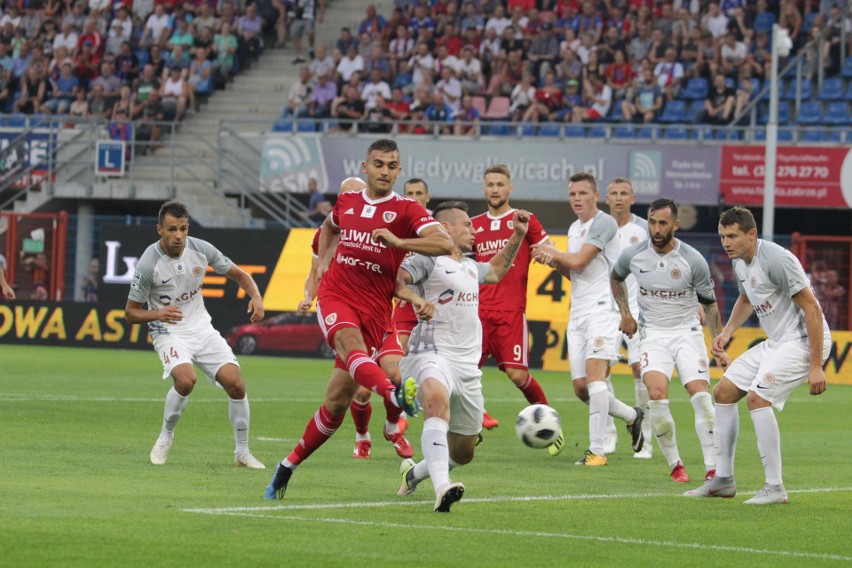 Piast Gliwice – Zagłębie Lubin 2:1. Trzecia z rzędu wygrana. W Gliwicach mają lidera! RELACJA, ZDJĘCIA