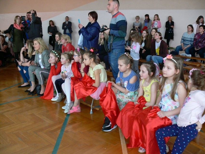 Sukces koncertu charytatywnego "Wyśpiewajmy Dobro"  dla chorej Marcelinki w Koprzywnicy 
