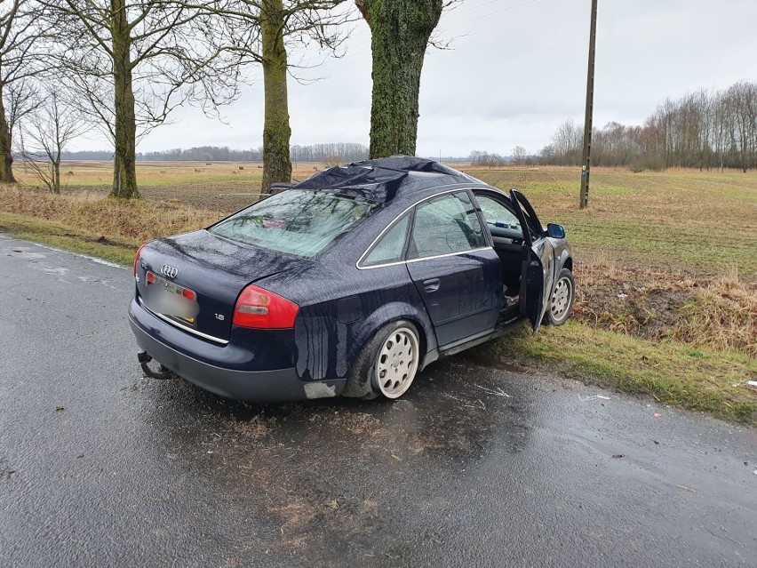 Śmiertelny wypadek na drodze Stanomino - Białogard. Nie żyje matka i dziecko 7.03.2020