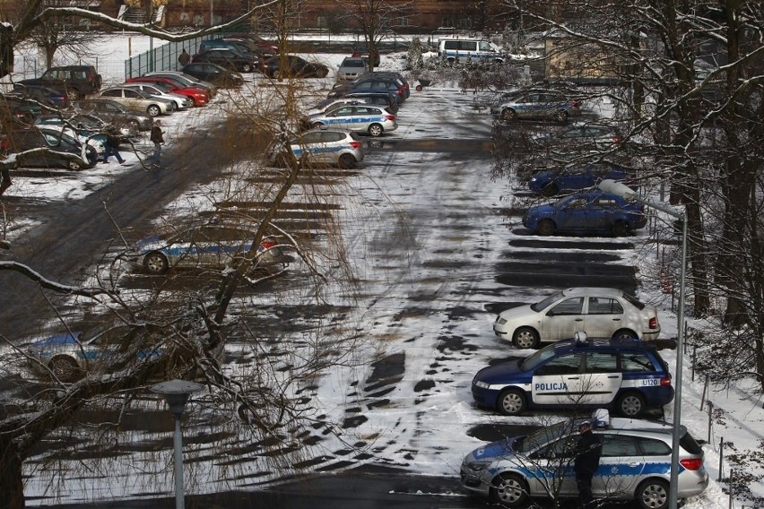 ZDM wyremontował parkingi "po cichu", bo został o to...