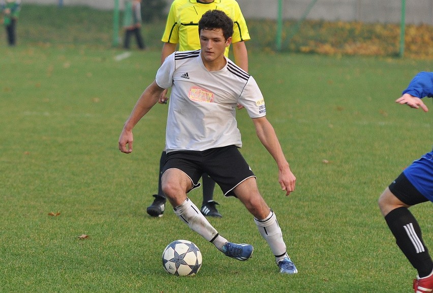 III liga. LZS Leśnica - Czarni Otmuchów 1:0