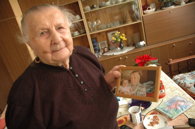 - Wolę być na swoim, żeby móc robić wszystko po mojemu - mówi pani 103-letnia Stefania Mysiura.