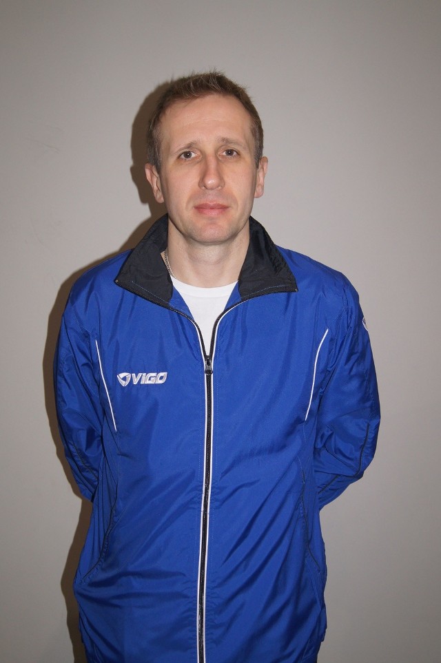 W przeszłości Piotr Kupka był piłkarzem Widzewa Łódź. W ekstraklasie rozegrał 30 meczów. Był także w sztabie szkoleniowym łódzkiego klubu