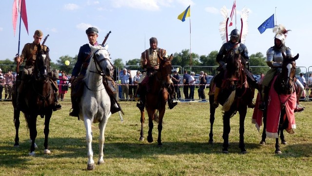 Świętokrzyski Szwadron Kawalerii Ochotniczej wystąpił na lipcowej imprezie plenerowej w Opatowcu.
