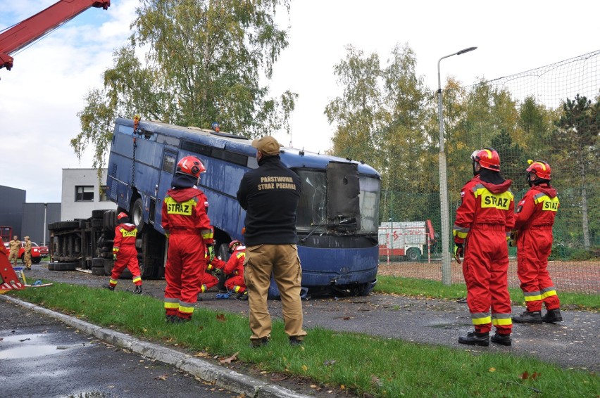 Tak wyglądały ćwiczenia strażaków w Dąbrowie Górniczej i...