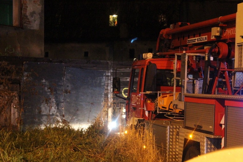 W pożarze pustostanu przy Zgierskiej ranne zostały 4 osoby