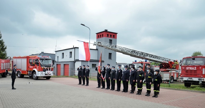 Strażacy z Suchej Góry mają nowy wóz bojowy. Kosztował ponad...