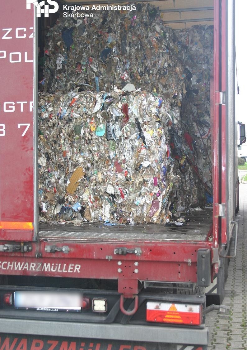 24 tony nielegalnych odpadów nie wjechało do Polski....