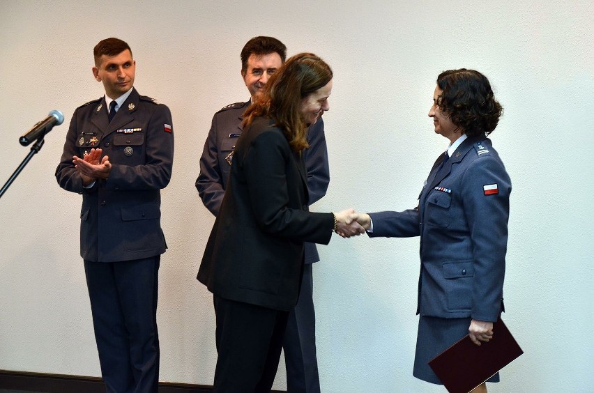 Uroczystość powołania ppłk Renaty Nizioek (po lewej) na...