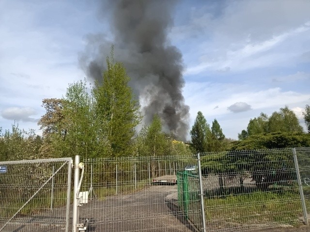 Pożar w zakładzie PSF energia w Wilkowie pod Złotoryją...