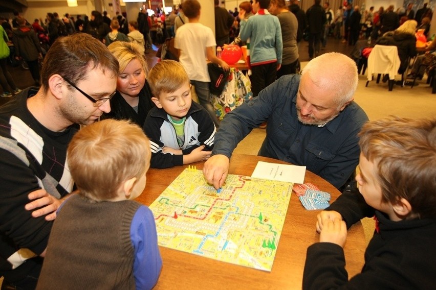 Mikołajki na Stadionie Wrocław: Jastrząb, gry planszowe i autografy od piłkarzy Śląska (ZDJĘCIA)