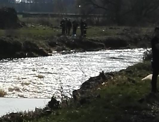 W niedzielę, o godzinie 15:30, w rejonie rzeki Nurzec gdzie zostały odnalezione zwłoki mężczyzny.