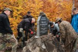 Miłośnicy historii odbudowali w Szczecinie-Klęskowie pomnik leśniczego i przyrodnika 