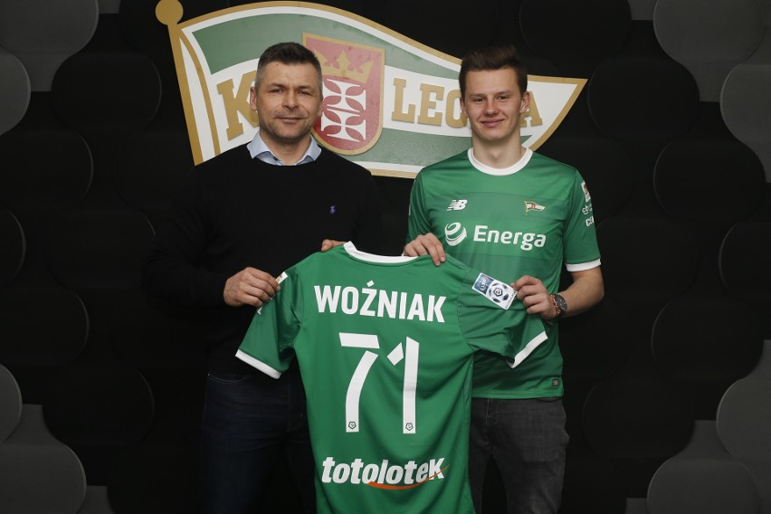 Lechia Gdańsk podpisała kontrakt z bramkarzem. Maciej Woźniak z pierwszą profesjonalną umową