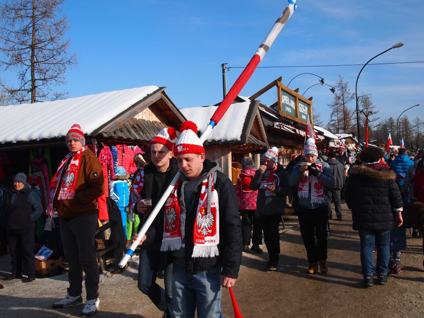 Zakopane. Kibice szykują się na skoki narciarskie [ZDJĘCIA]