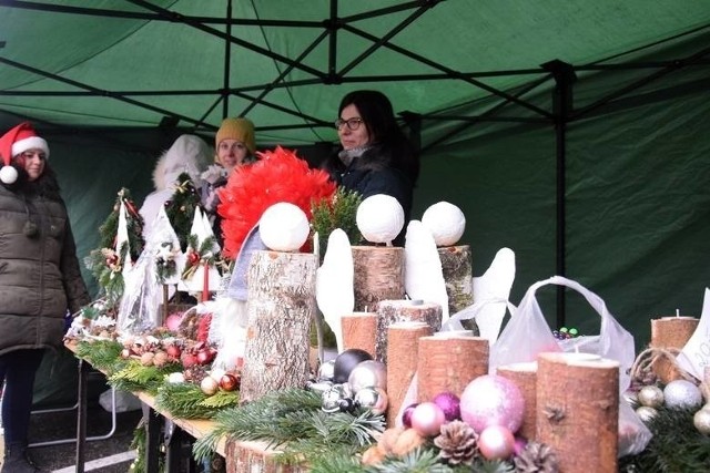 18 grudnia (sobota) w godz. 16-20 na placu targowym w Trzebielinie odbędzie się jarmark świąteczny. Miejsce – plac targowy.