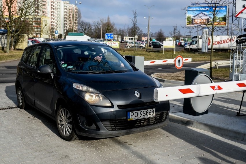 Ważny bilet okresowy zapisany na karcie PEKA lub...