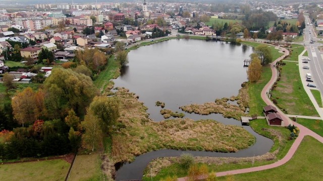 Zalew w Lipsku z lotu ptaka. Zbiornik niedługo przejdzie gruntowną rewitalizację.