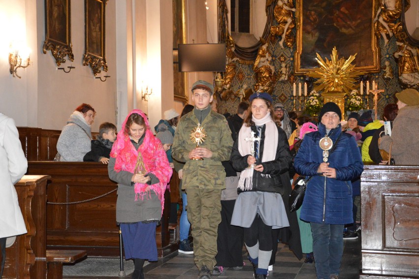 Marsz Świętych w Opolu.