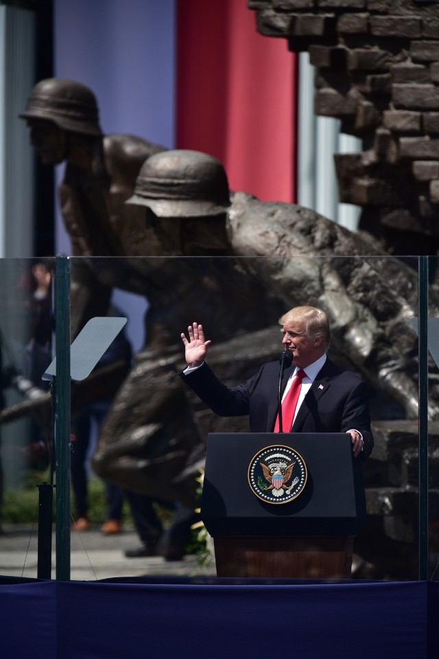 06.07.2017 Warszawa. Przemówienie Donalda Trumpa na placu Krasinskich