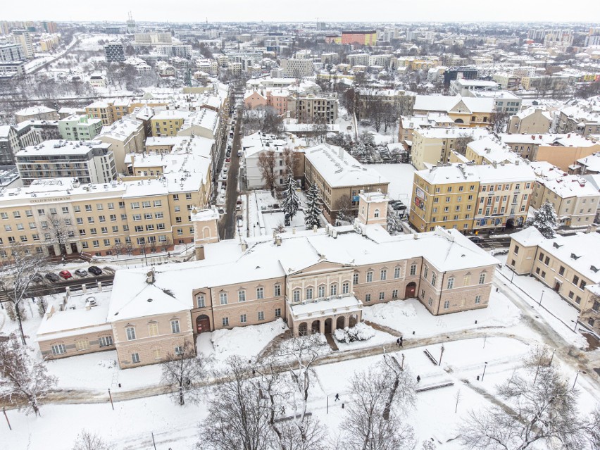Zimowy Lublin z lotu ptaka. Zobacz jak wygląda miasto przykryte warstwą śniegu [ZDJĘCIA]