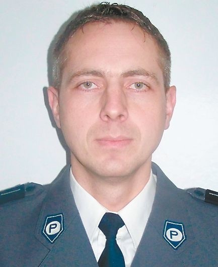 Asp. Przemysław Ossowski, dzielnicowy w Białych Błotach. SMS pod nr 71466 o treści dzielnicowy.24