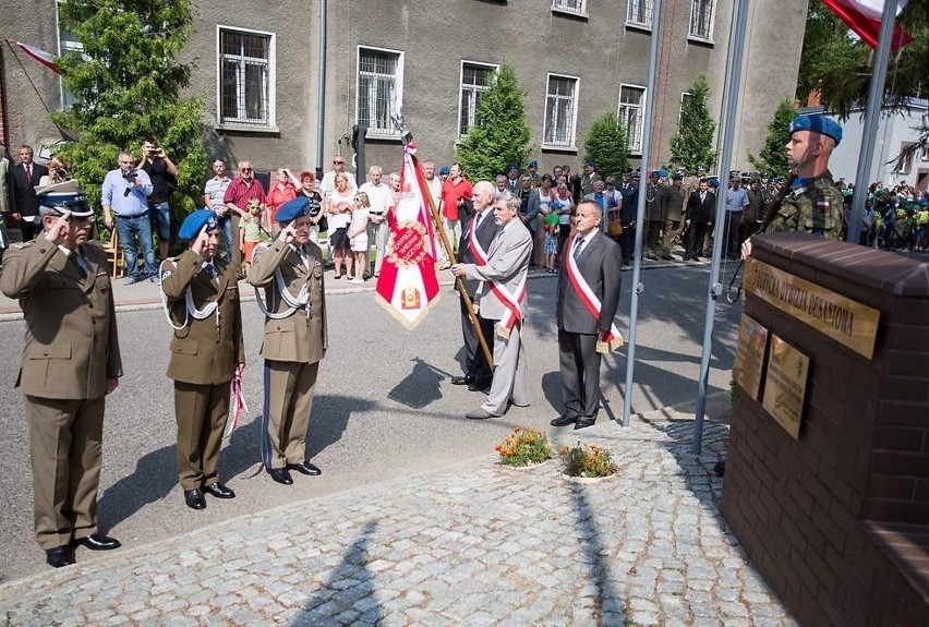 Tłumy na święcie Niebieskich Beretów (zdjęcia, wideo)