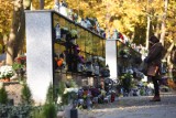Kremacje to około 40 procent pochówków w Polsce. Popularność zdobywają ozdobne urny