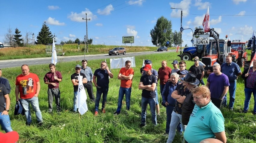 Protest rolników. Wyjechali ciągnikami na trasę Kalisz -...