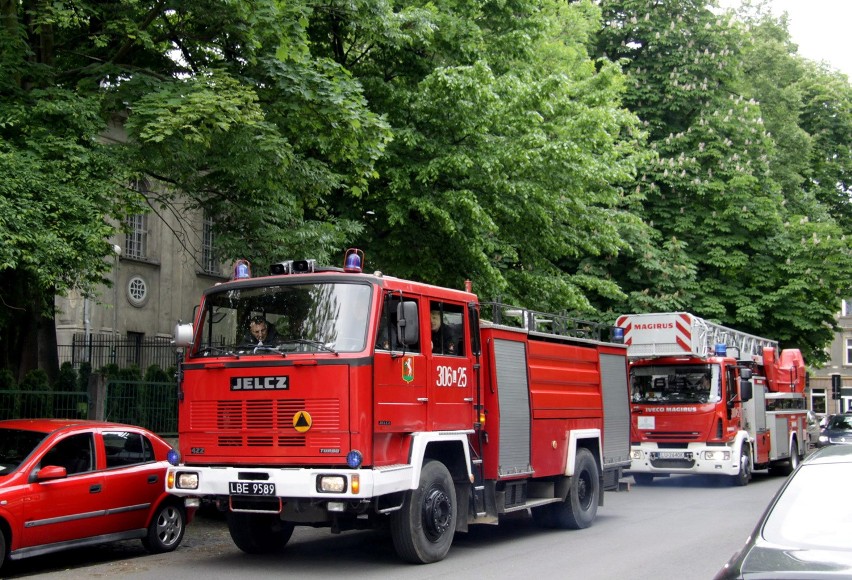 Alarm bombowy w sądzie na Krakowskim Przedmieściu