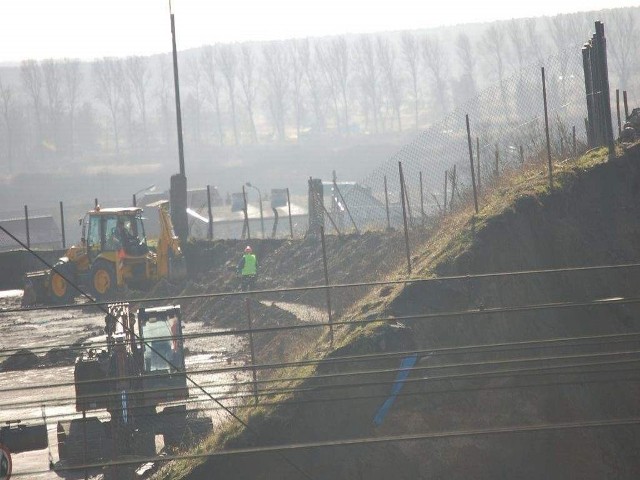 Drogowcy przygotowują się do budowy wiaduktu.Powstanie też rondo na ul. Nowej