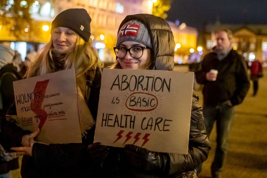 Protest pod hasłem „Macie krew na rękach” w Poznaniu....