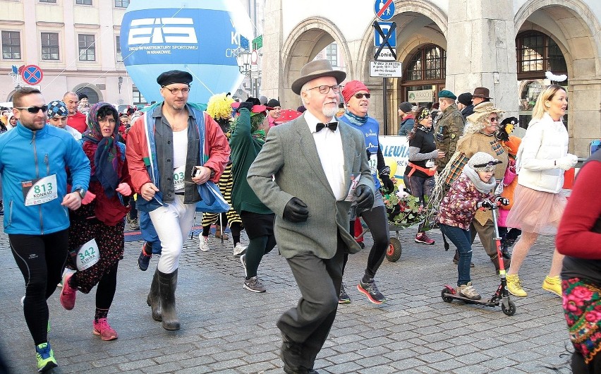 Bieg Sylwestrowy 2016 w Krakowie. Zobacz zdjęcia uczestników...