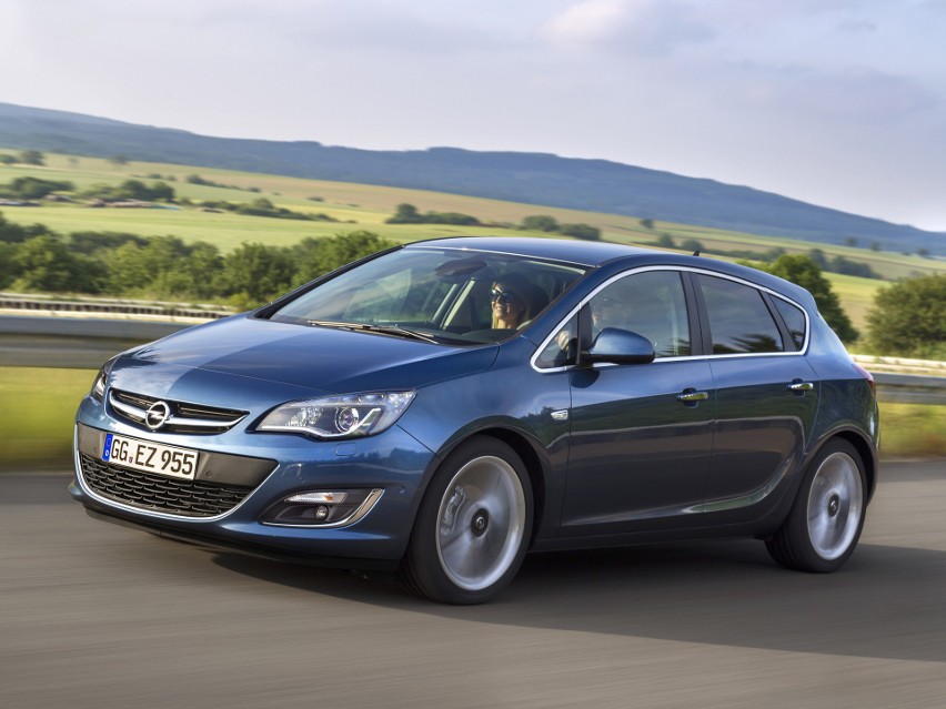 Opel Astra - w 2014 roku sprzedano 8 798 egzemplarzy tego...