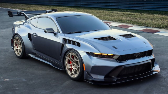 Nowy Ford Mustang GTD w roczniku modelowym 2025 inspirowany jest Mustangiem GT3, który w przyszłym roku weźmie udział w wyścigu Le Mans.