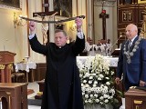 Dobrzyniewo Kościelne. Cech Rzemiosł przyznał swoje najwyższe odznaczenie "Szablę Kilińskiego" ks. Leonowi Grygorczykowi