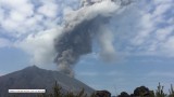 Widowiskowa erupcja wulkanu Sakurajima w Japonii