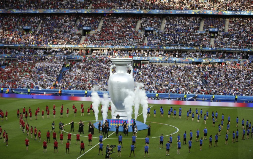 Finał Euro 2016 na Stade de France poprzedziła ceremonia...