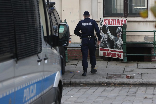 Na miejscu pożaru wciąż pracują policjanci