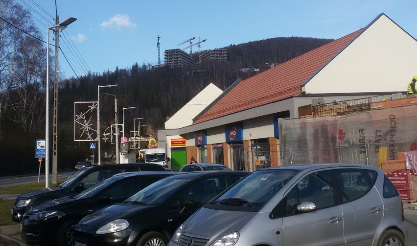 Luksusowy hotel Crystal Mountain w Wiśle będzie miał pięć gwiazdek. Obiekt już w połowie jest gotowy ZDJĘCIA, WIZUALIZACJE