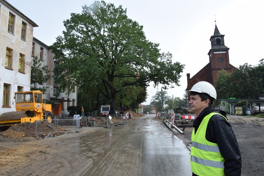 Tak zmienia się ulica Miłoszycka. Niektórzy nie mieli tu nawet szamba