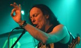 Acid Drinkers spuścił fanom łomot aż miło! Metalowa legenda dała koncert w zielonogórskiej Piwnicy Kawon 