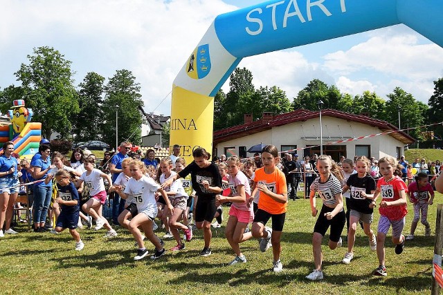 Start do jednego z biegów w VI Ogólnopolskim Biegu po Ziemi Mirzeckiej.