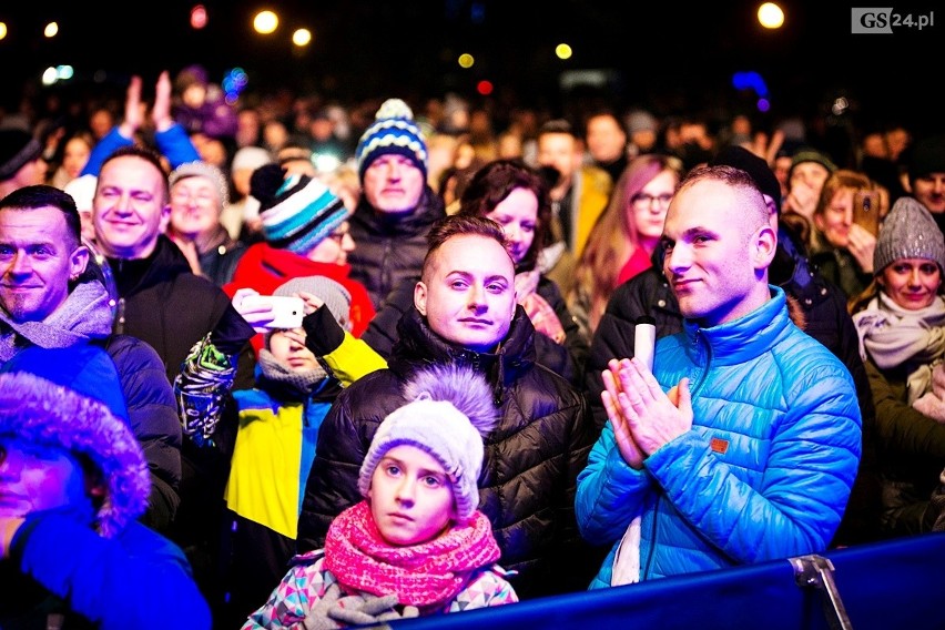 Tak się bawili szczecinianie na Sylwestrze na Jasnych Błoniach [ZDJĘCIA, WIDEO] 