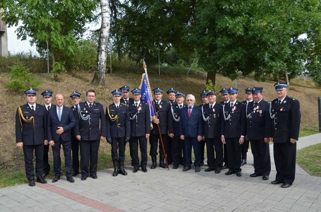 Ochotnicza Straż Pożarna w Dobrem świętowała jubileusz 65-lecia. Z tej okazji jednostce nadano sztandar.