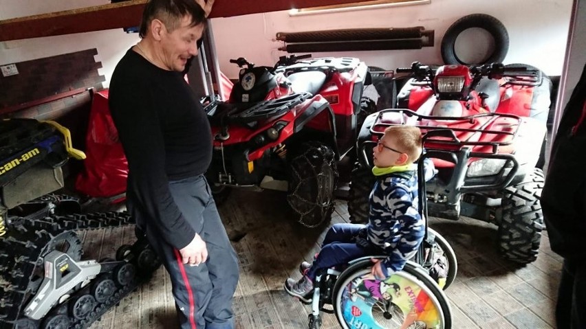 Niepełnosprawny 8-letni Franio pełnił służbę z policjantami i ratownikami GOPR ZDJĘCIA