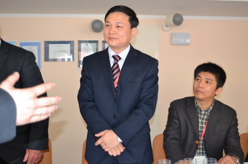 Li Junjun, wicedyrektor Biura Zdrowia Publicznego w Nanning...